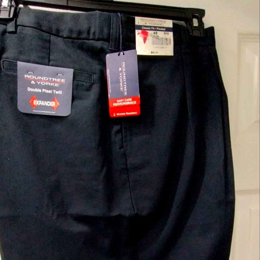 NWT Men's Roundtree and Yorke double pleat twill shorts